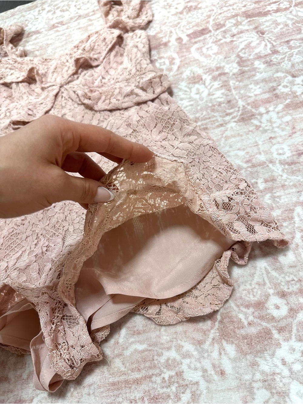 BCBG ๐ธ Dusty Rose Lace Ruffled Romper - Picture 10 of 16